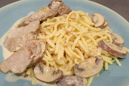 Schweinefilet in Champignons-Sahne-Sauce